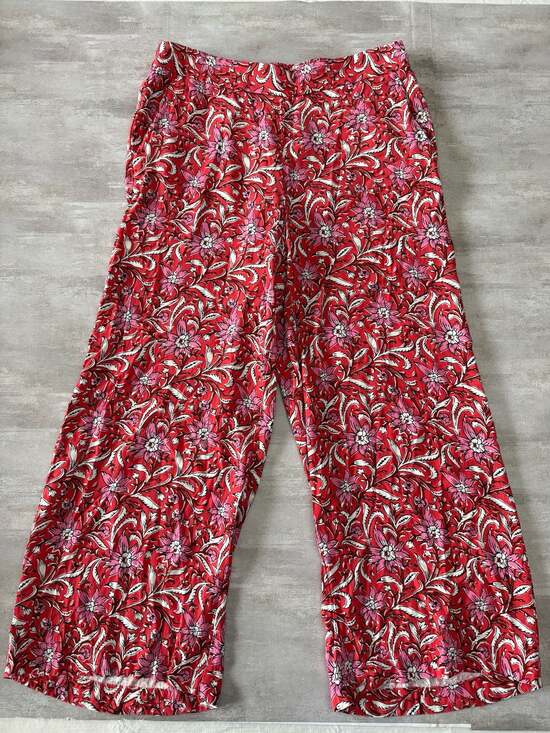 LOFT Pants - LOFT Red Floral Wide Leg Crop Pull-On Pants Size S